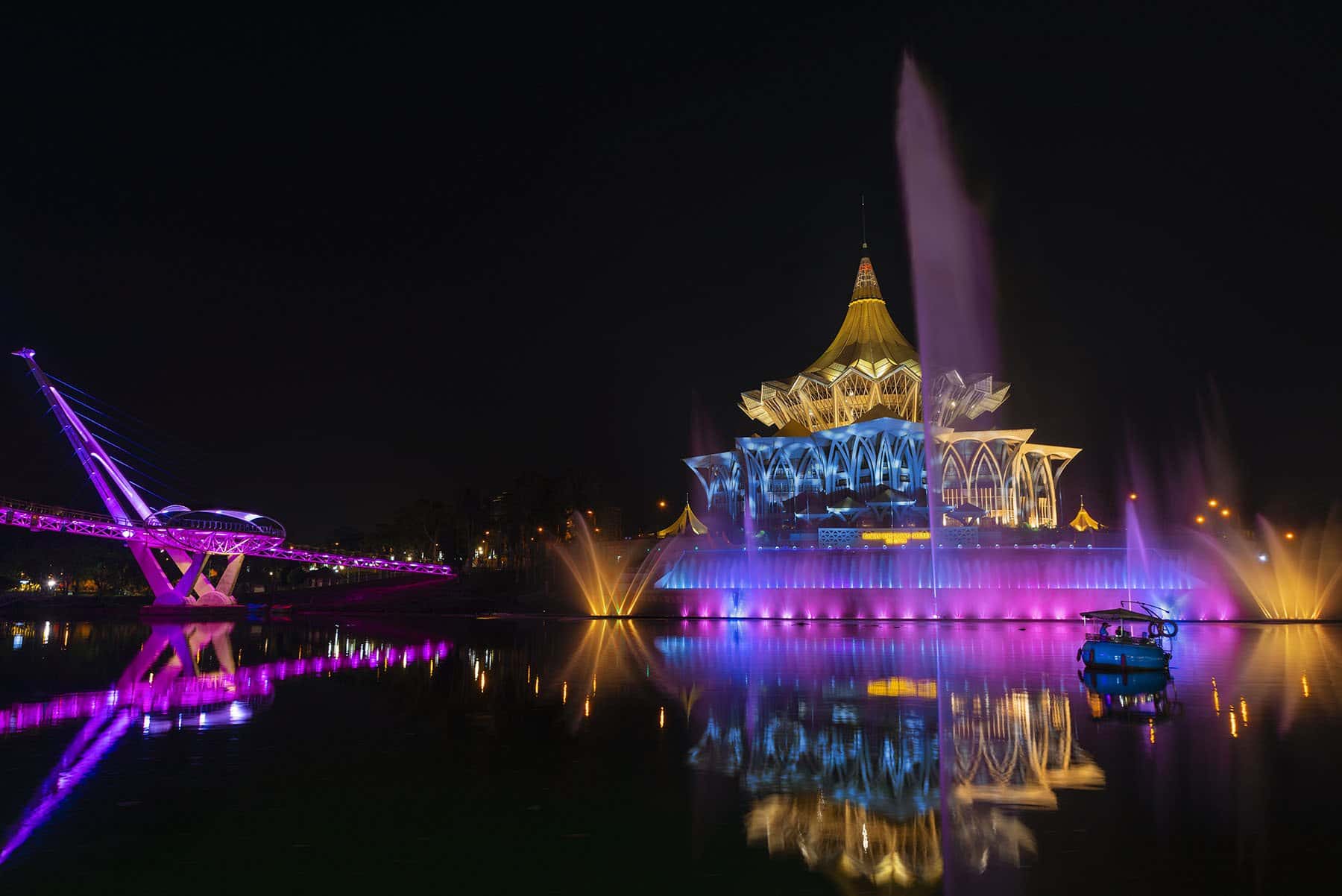 Sarawak State Legislative Assembly Building (DUN) and Darul Hana Bridge